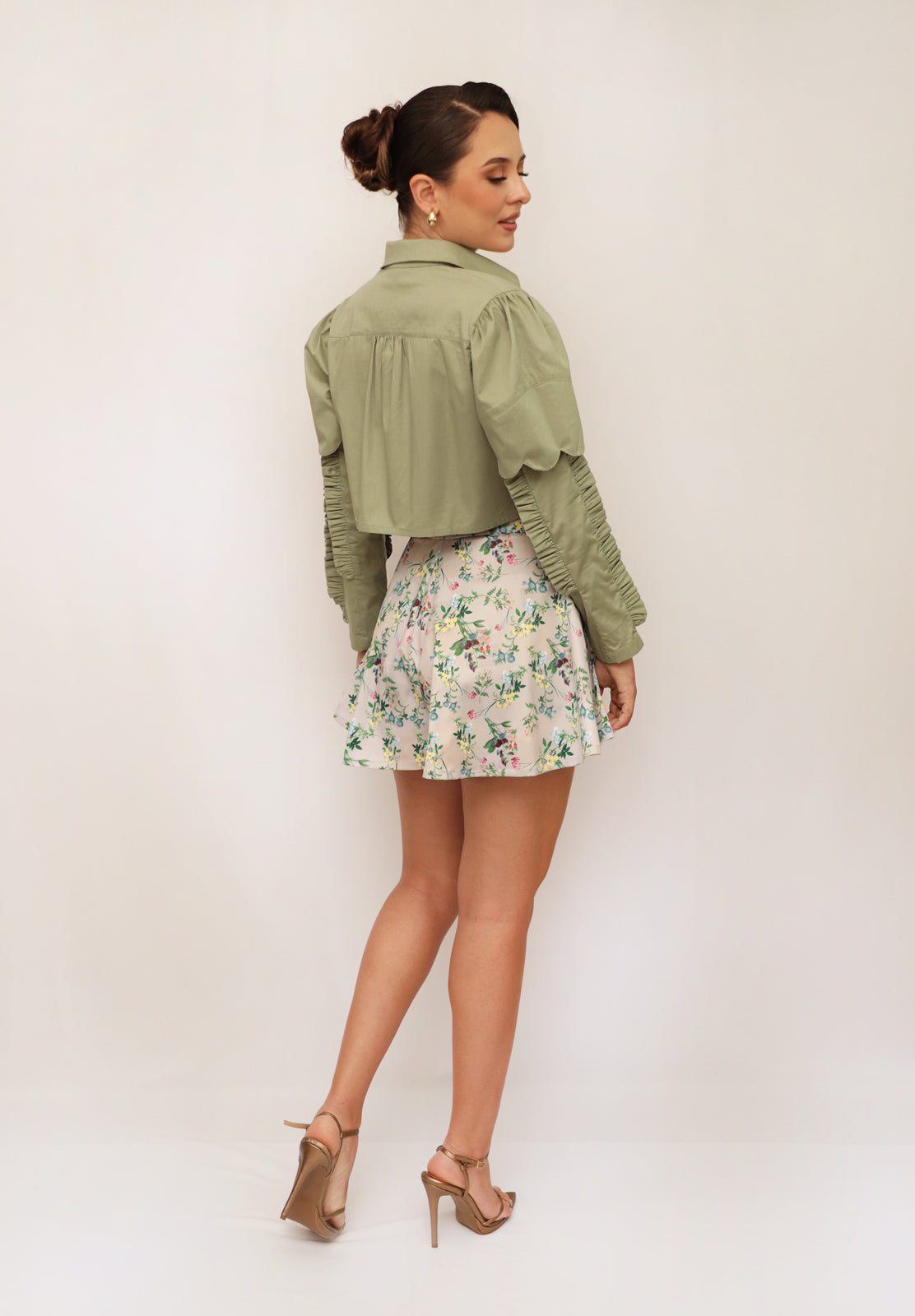 SHORT IVANNA • Ramillete Arena